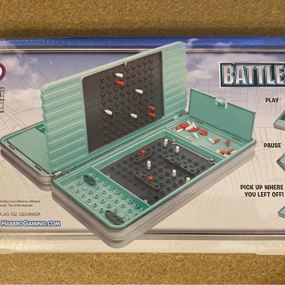 Hasbro Gaming Road Trip Series BATTLESHIP - Portable Case Travel Game New/Sealed - Picture 3 of 3